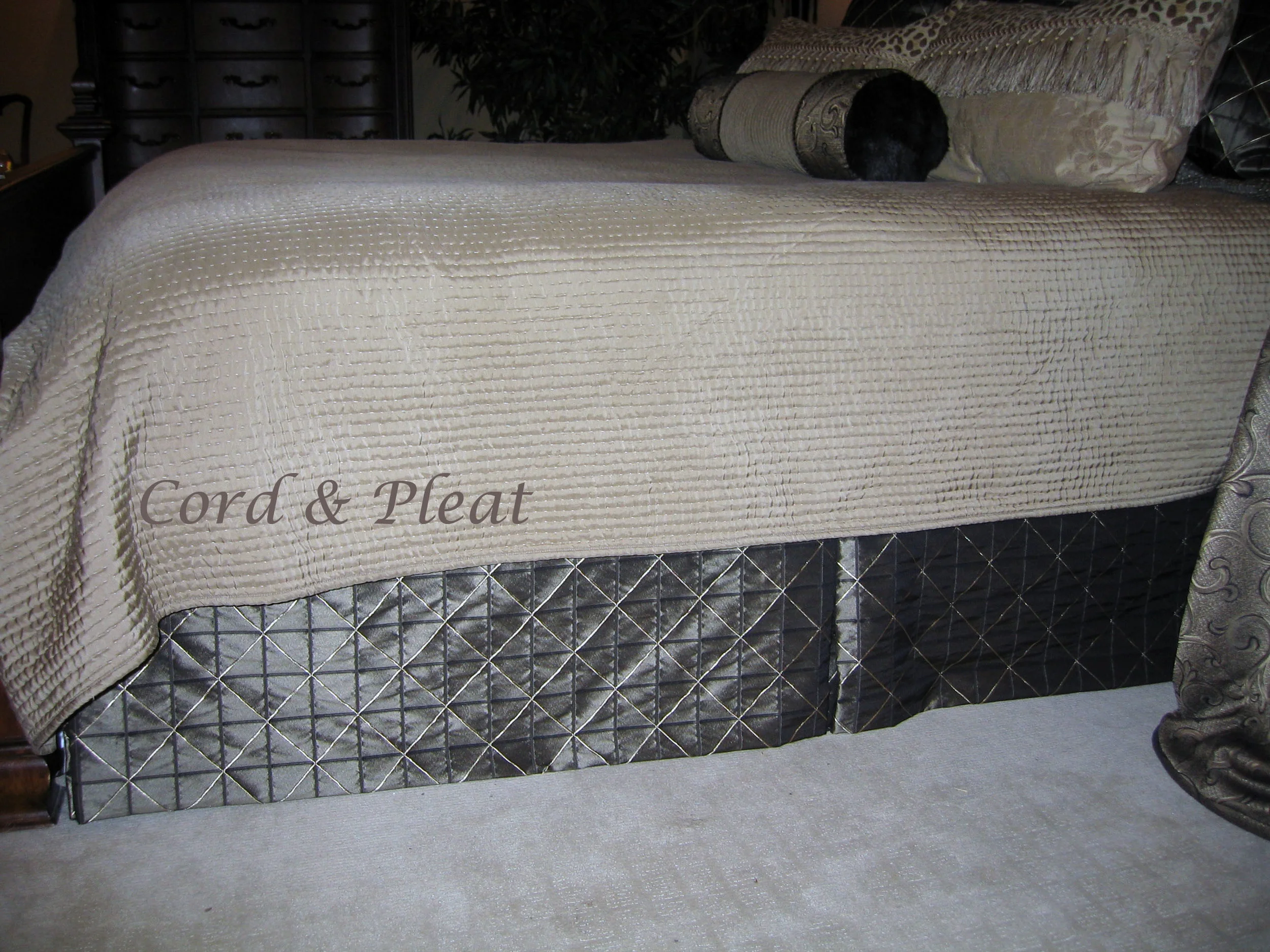 King Tailored Bedskirt