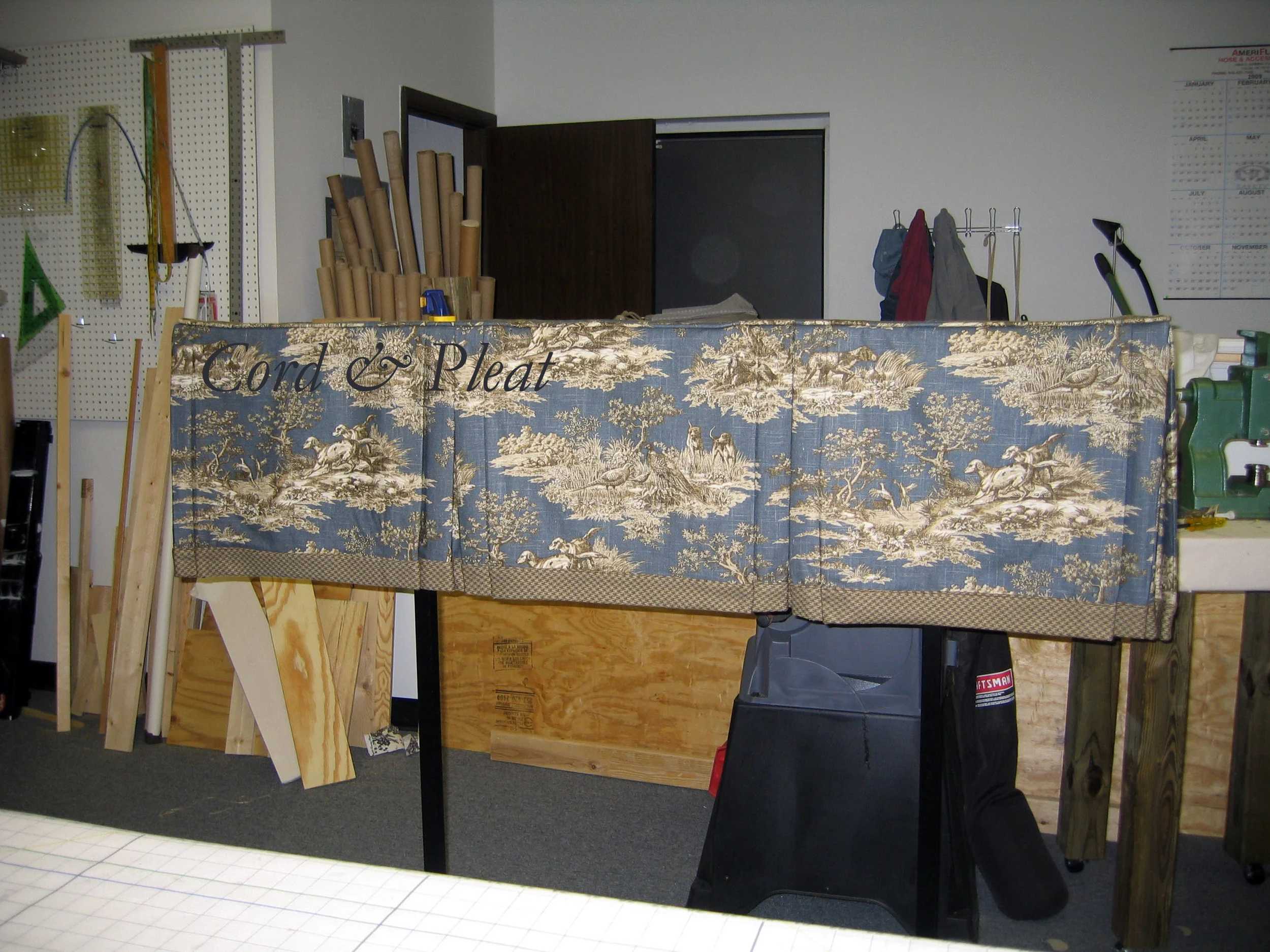 Combination Box Pleated Valance w/Banding