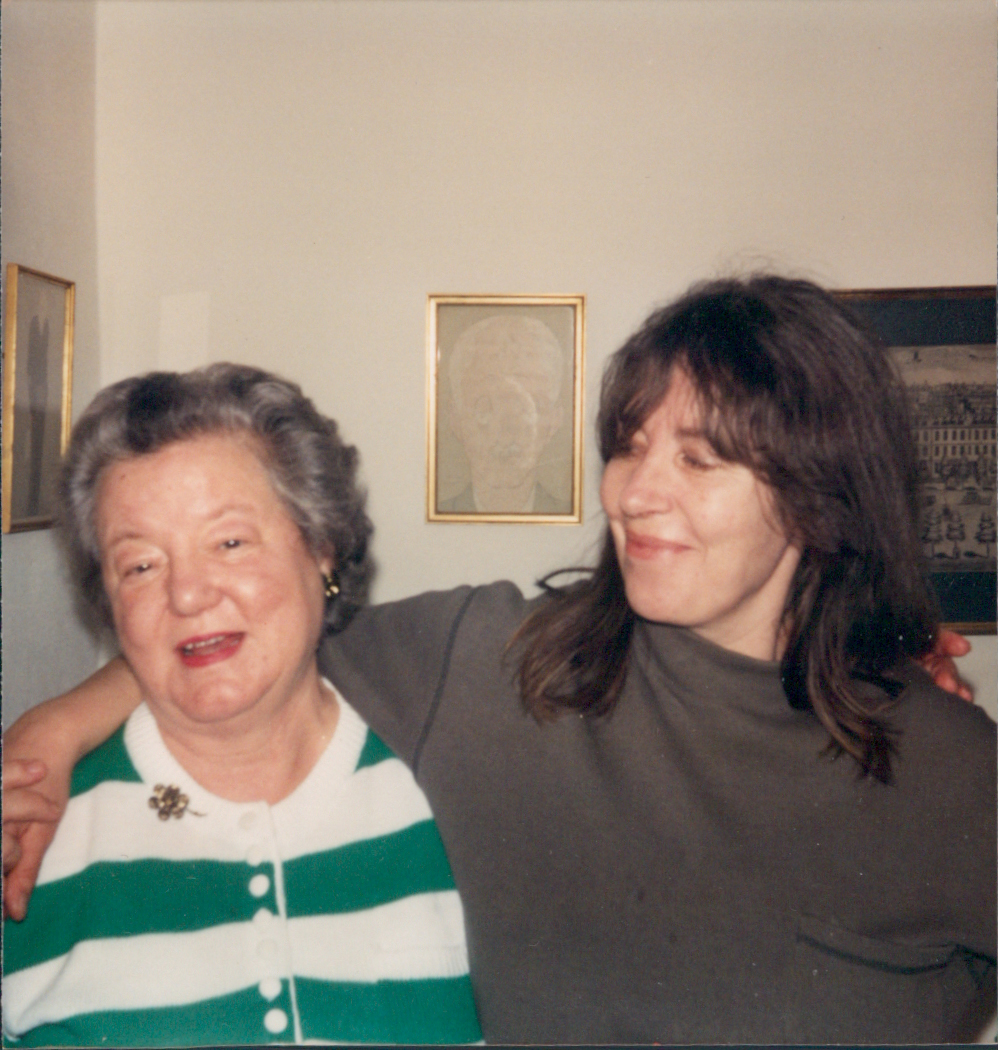  Ruth and Judy Froshaug discuss the finer points of Max Beerbohm lithographs, Leyton, 1991. 