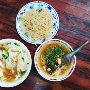 Mi Fen: Taiwanese Fried Vermicelli and Cuttlefish Soup