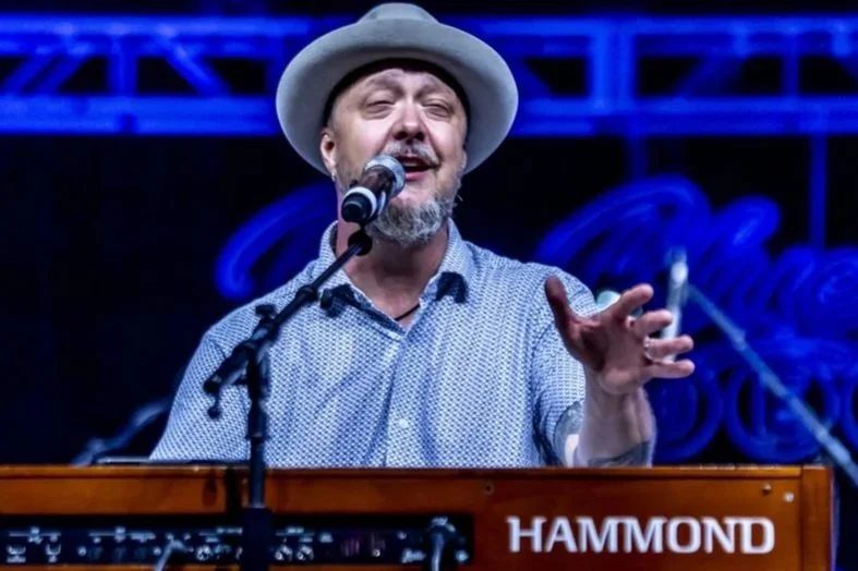 An evening with Josh Hoyer - the voice, the piano &amp; the power!