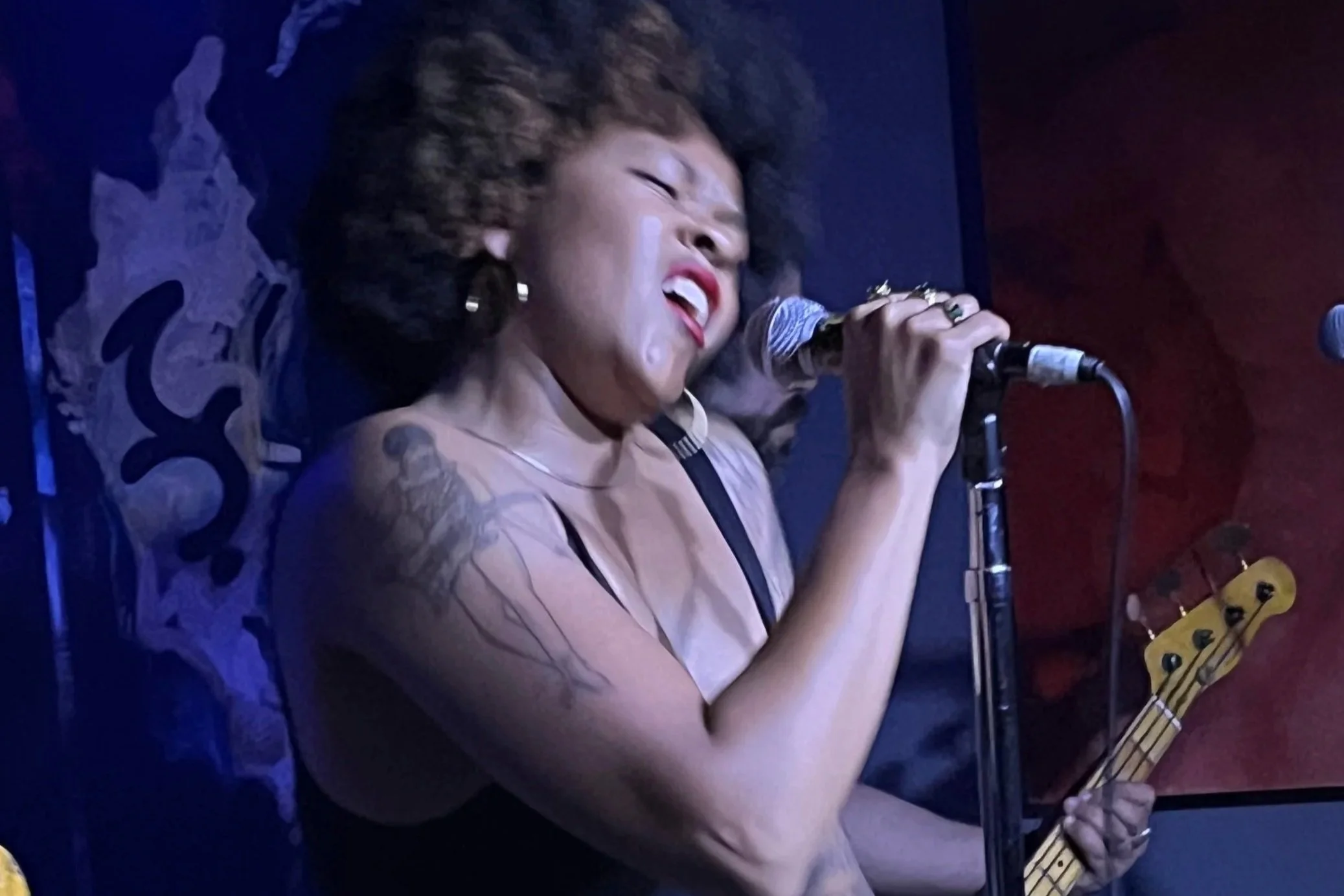 Nikki Hill, featuring guitarist Laura Chavez!