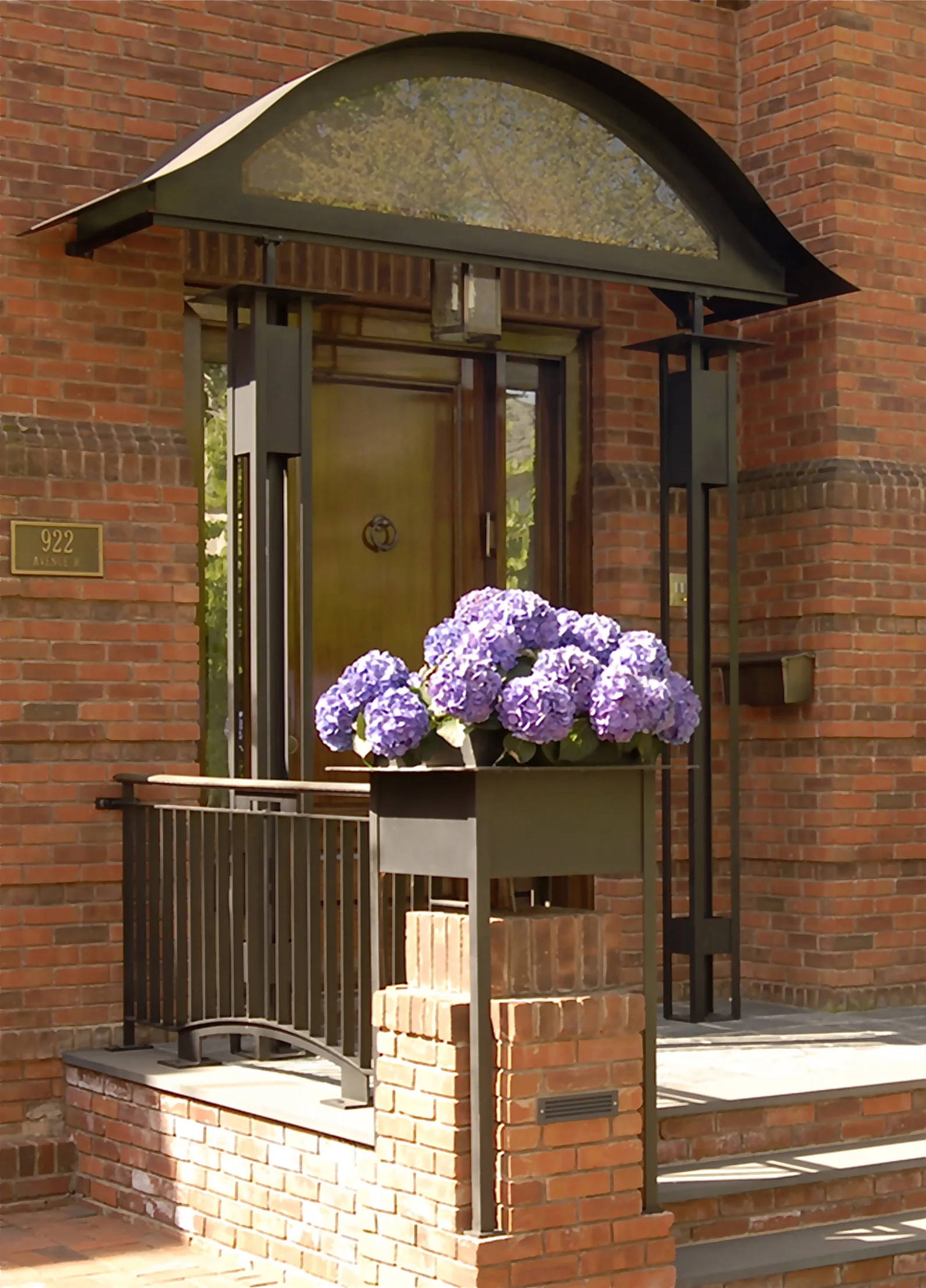 Exterior3_3.jpg