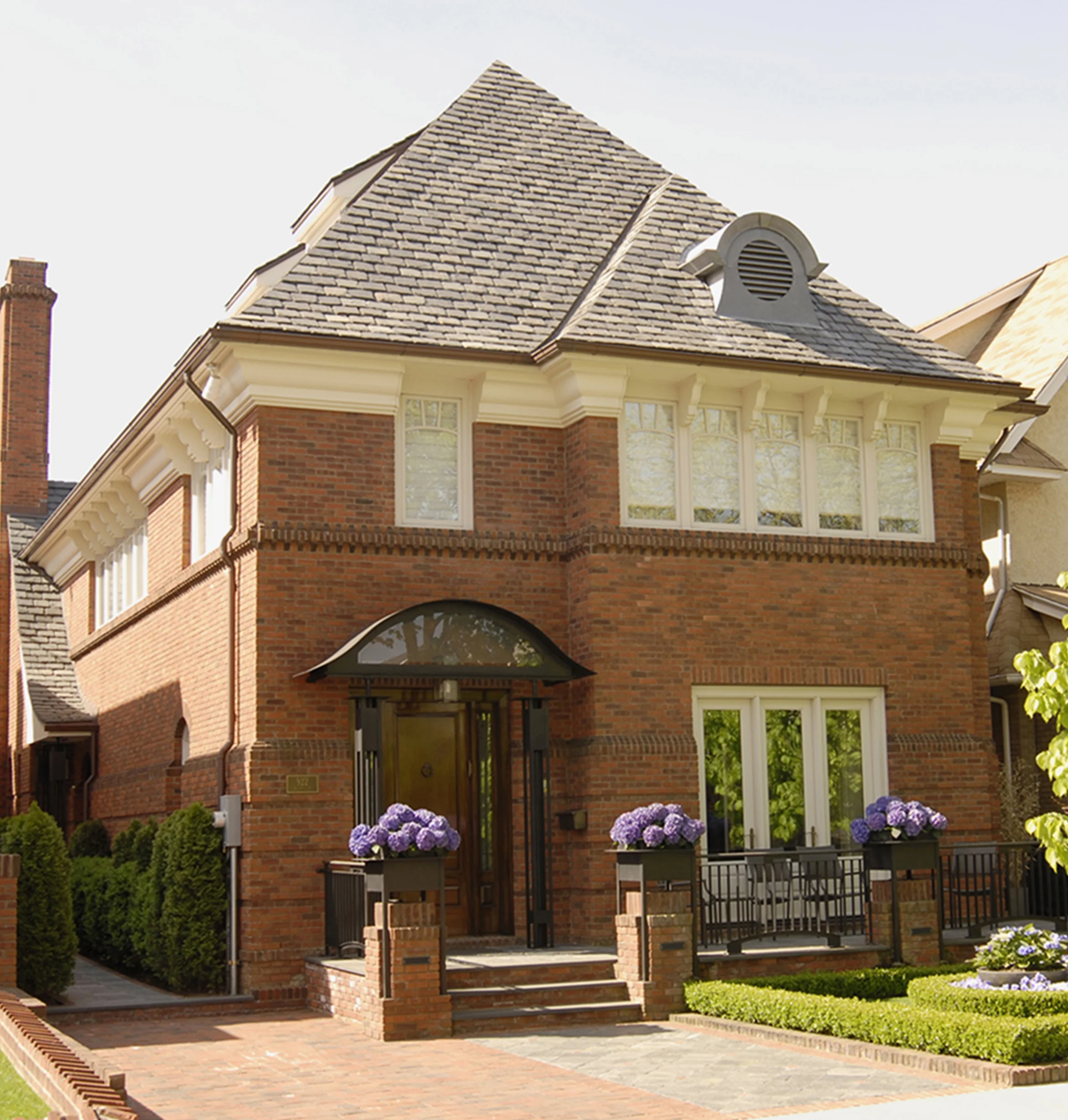 Exterior1.jpg