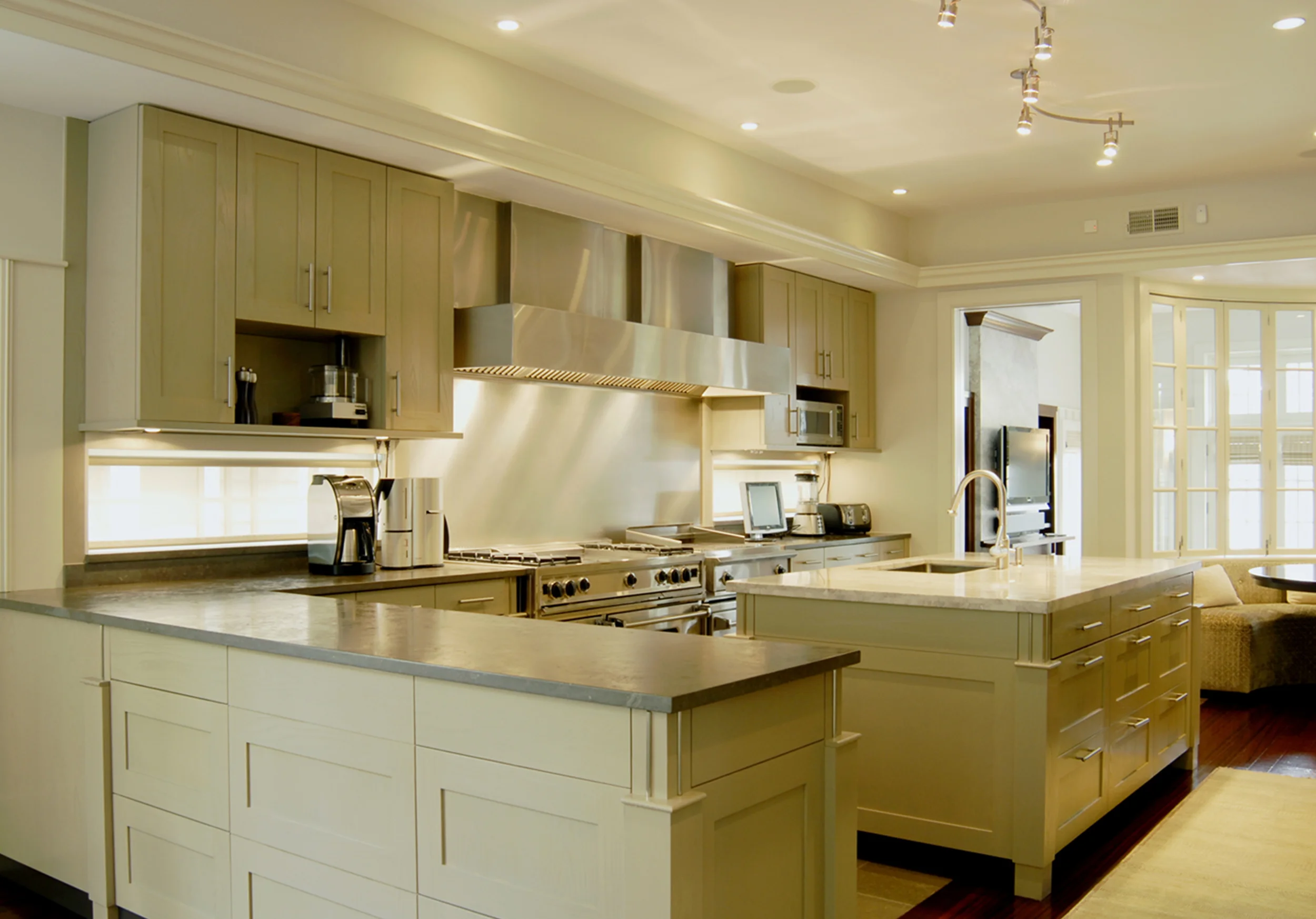 Kitchen2_2.jpg
