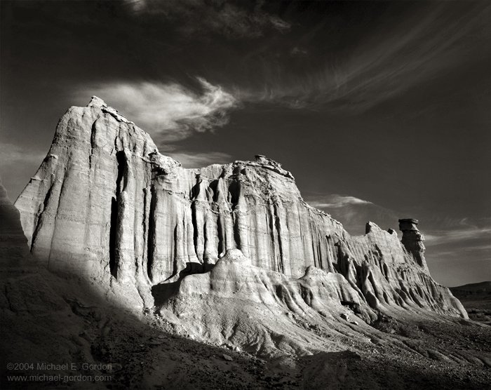 michael-e-gordon_desertpalisade.jpg