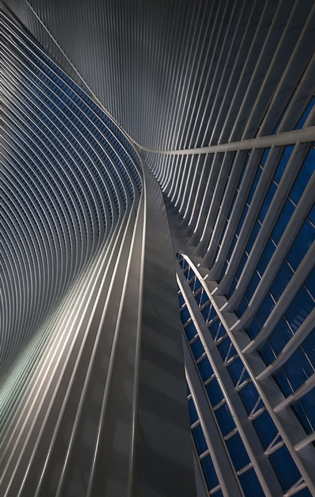 Calatrava lines at the blue hour by Jef Van den Houte.jpg