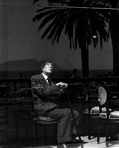 The Argentin poet Jorge Luis Borges in the Hotel Villa Igea, taken by the Sicilian photographer Ferdinando Scianna.