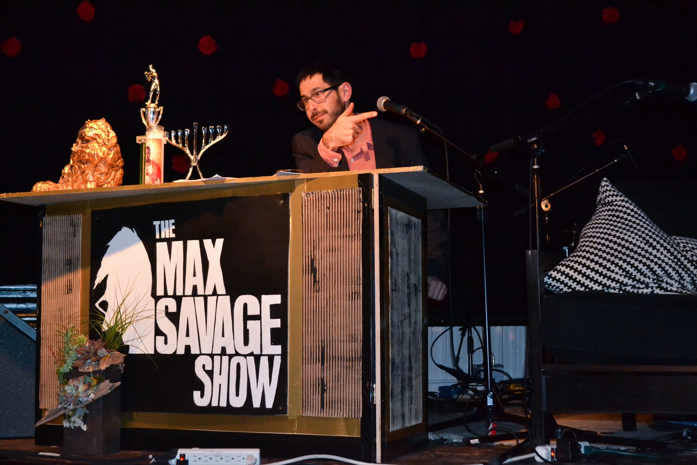MaxSavageShowEp4-14.jpg