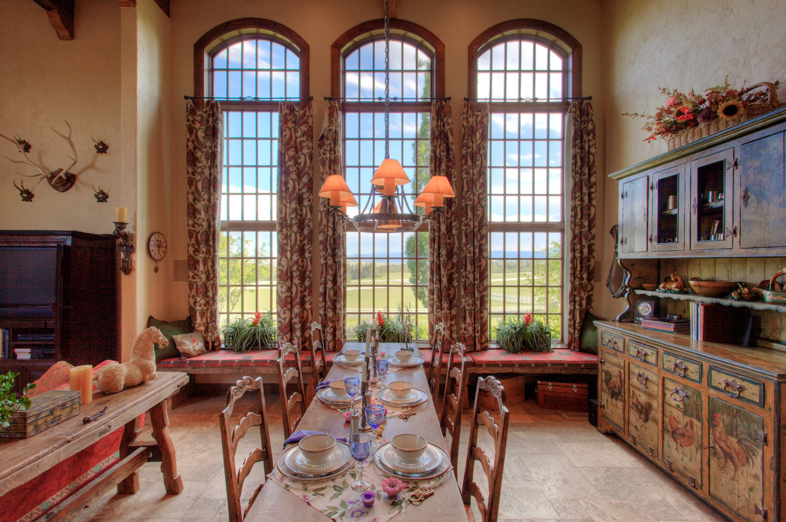 Castle Cliff Farms_Eat-InArea.jpg