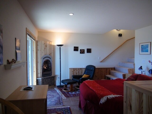 Alta Vista - lower MBR with fireplace