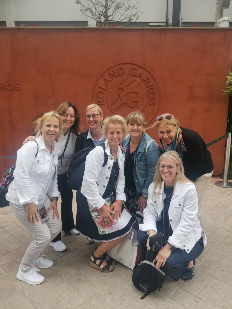 bild 7 - paris damen40 ankunft - e810606b-f4a2-4475-a383-102fd24e9028.jpeg