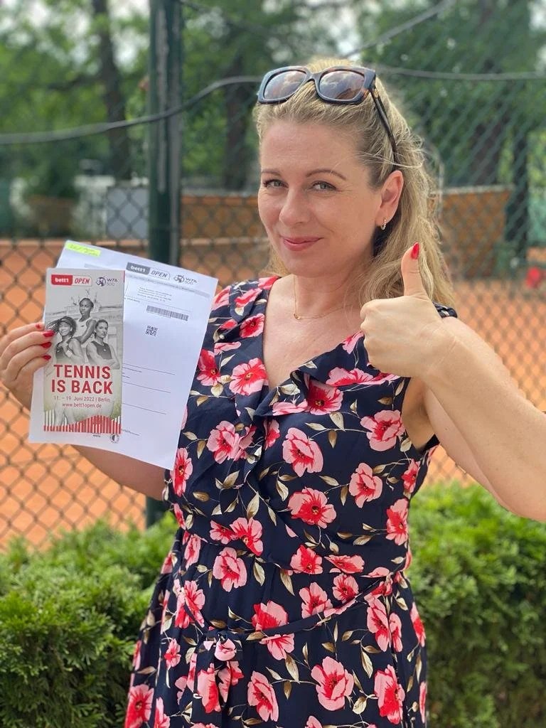 bild 11 - agata mit ticket - PHOTO-2022-06-12-13-18-48.jpg