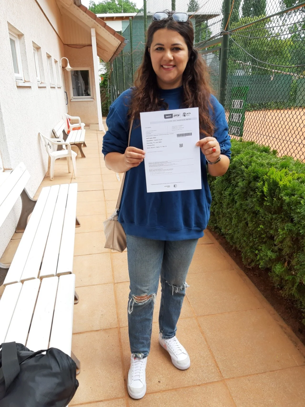 bild 10 - amna mit bett1open ticket 2022060415053400.jpg