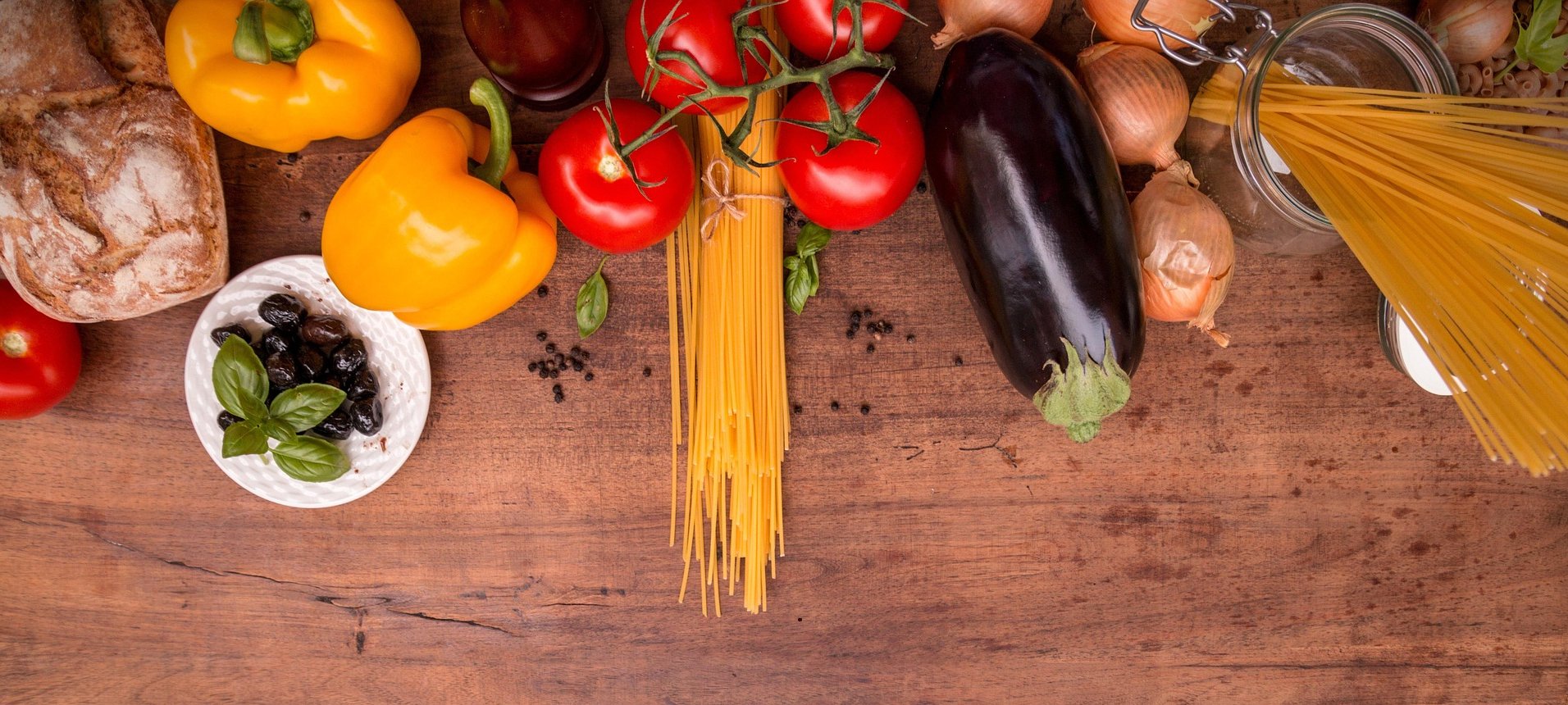 mediterranean-cuisine-2378758_schmal.jpg