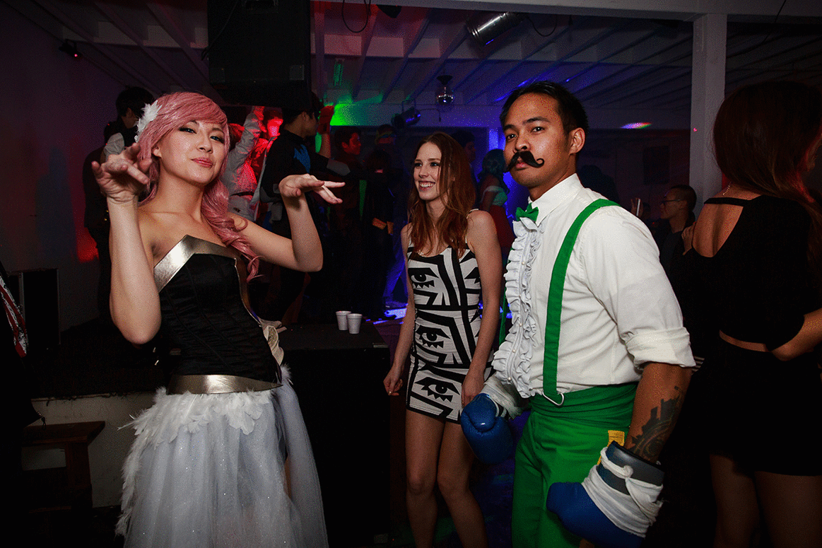 Amie and Tali get down!