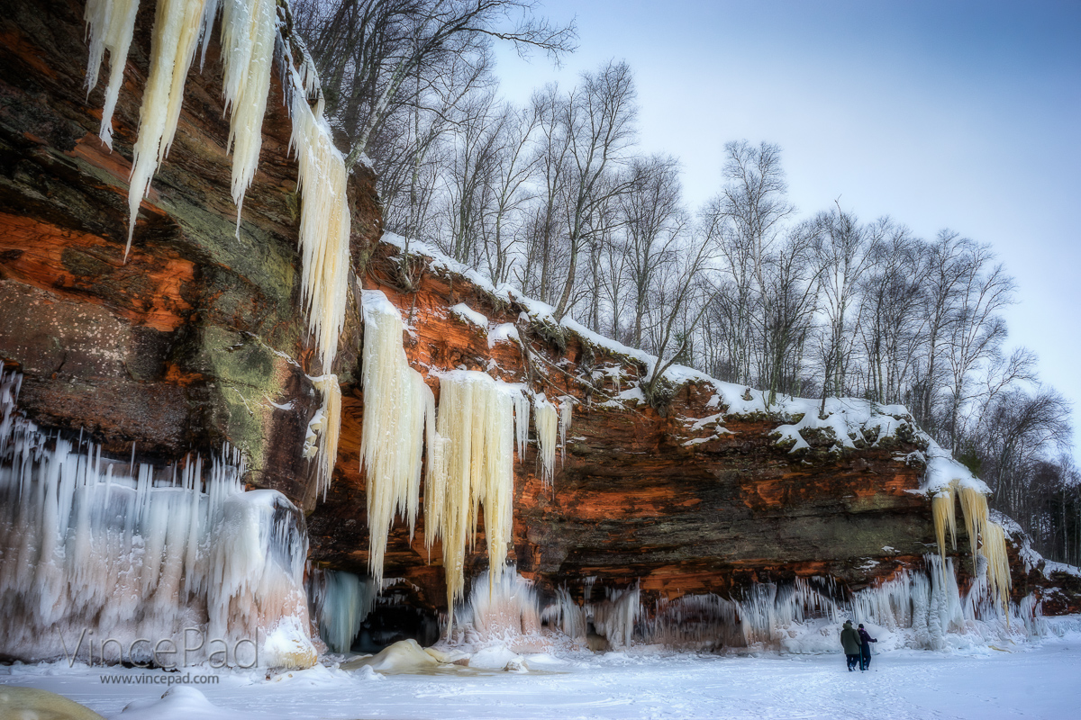 All if the different ice colors are visible in this little cove.