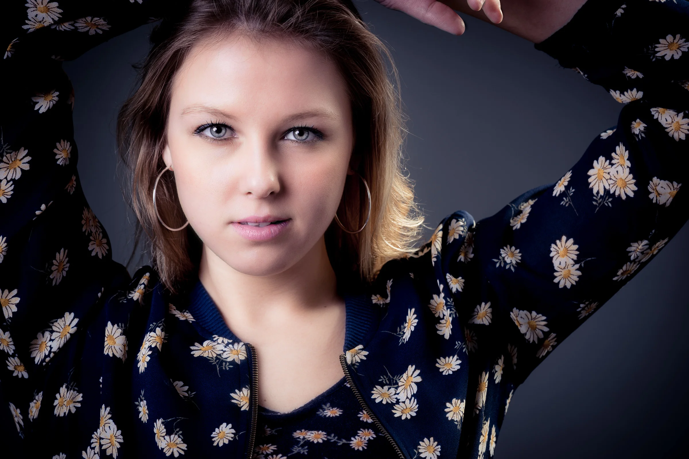 I love how the colors and tones brought out the intensity in Kate's eyes and the smoothness of her skin in this portrait.