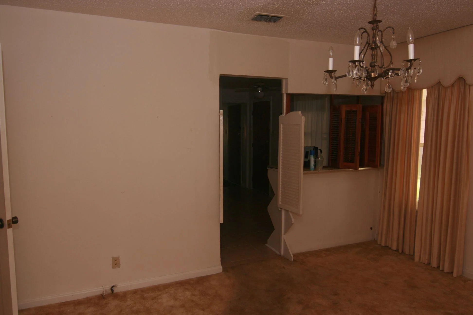 Before Dining to Kitchen.jpg