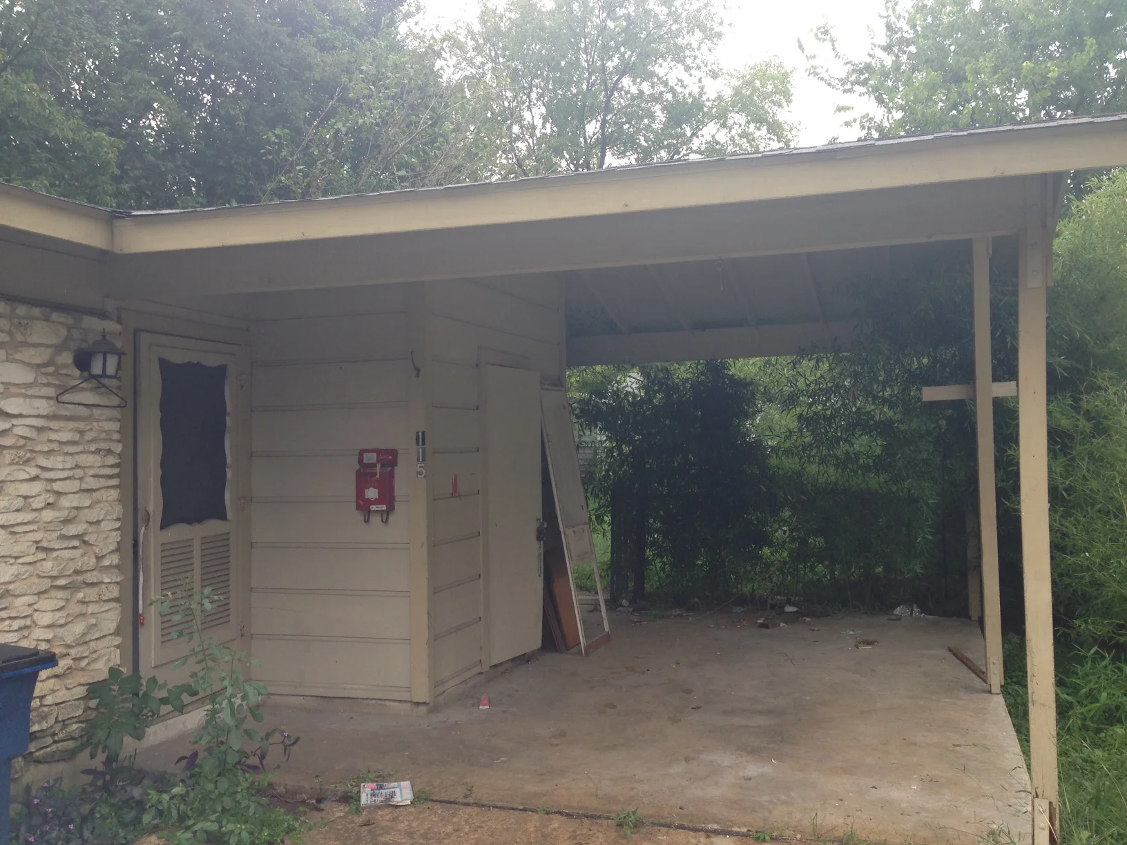 115 frederick before pictures carport.jpeg
