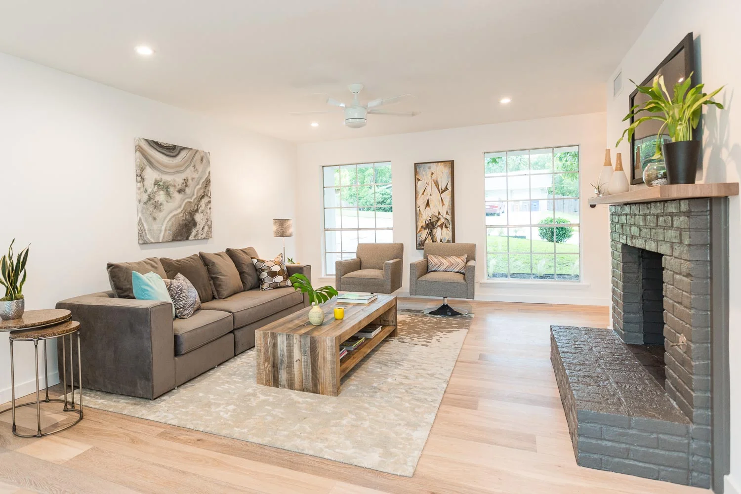 6303HysideUniversityHillsModernFarmhouseScandanavian2story-2504.jpg