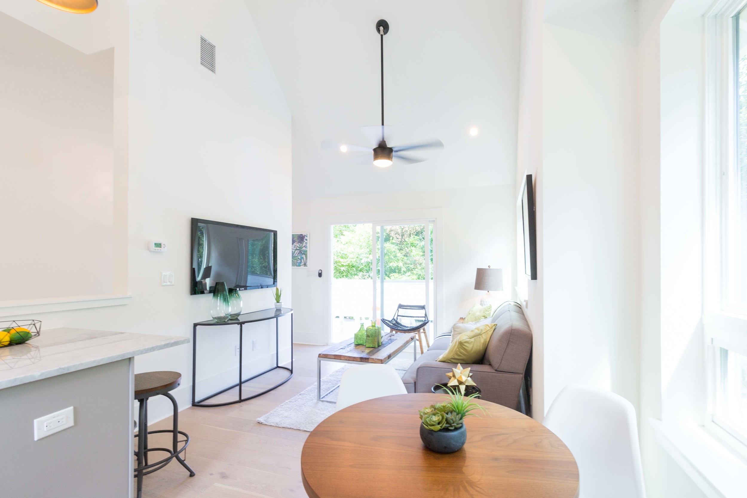 2504_WillowB_-_East_Austin_Alley_House_Modern_Cottage-9942.jpg