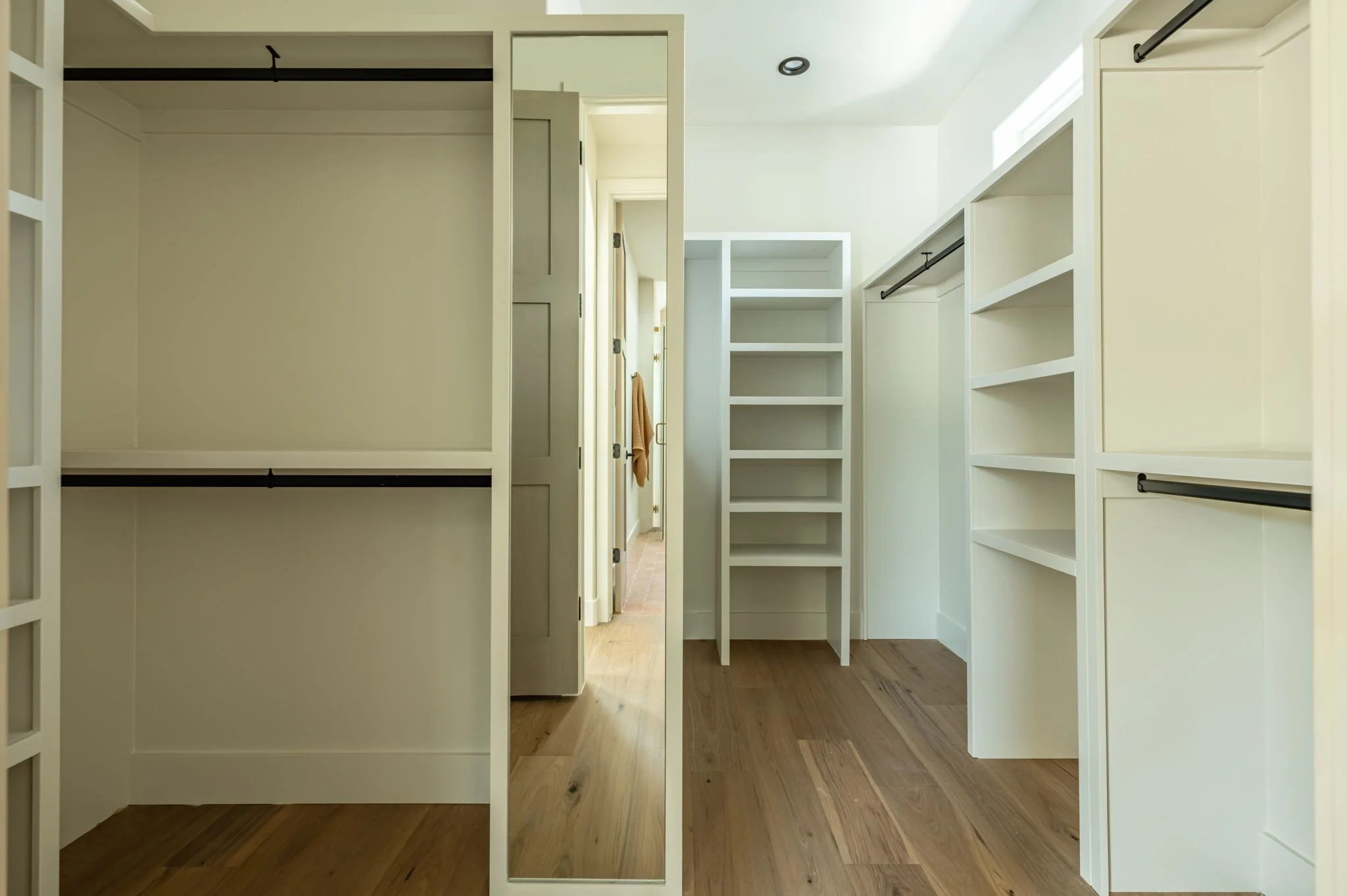 027-4713BolmRoad.jpg