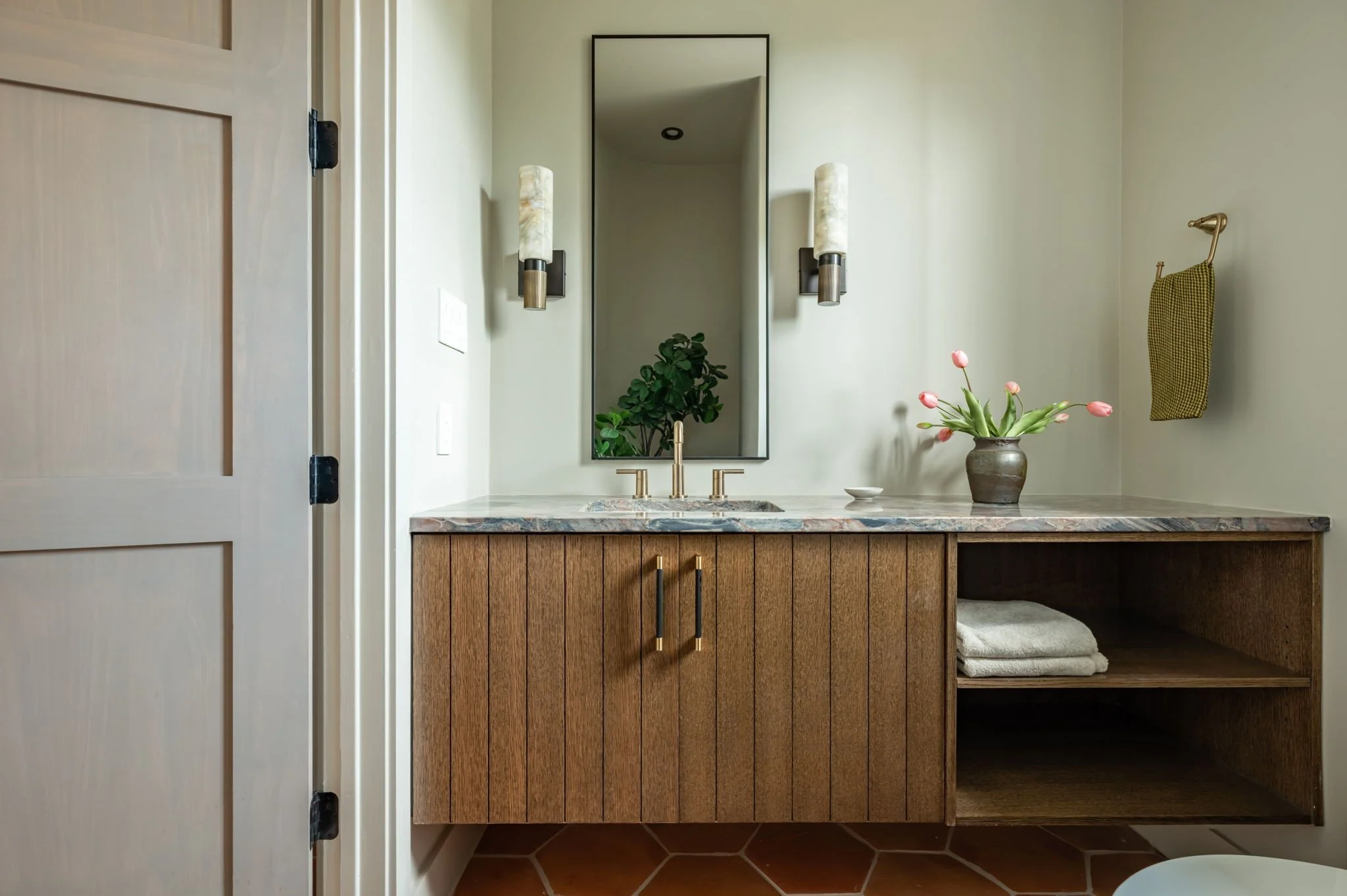 040-4713BolmRoad.jpg