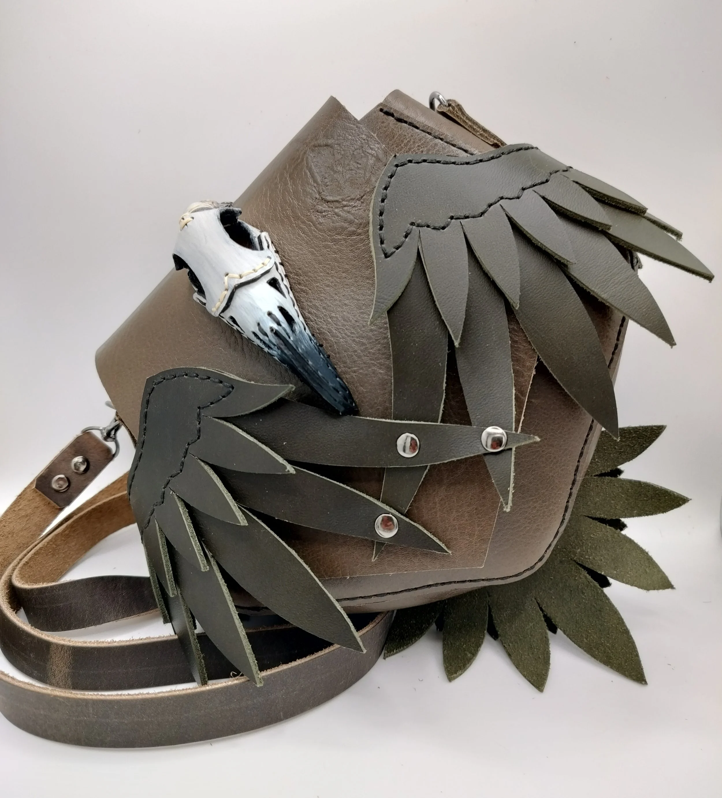 Raven Crossbody