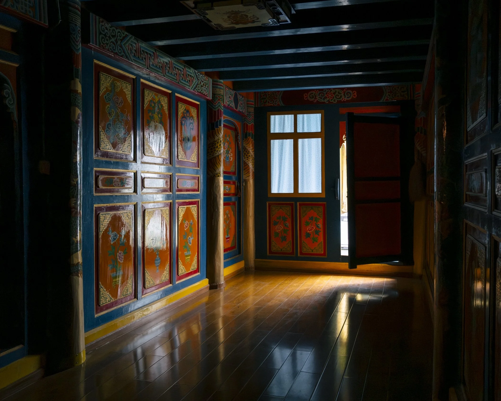 tibet_nicholasswan_leicaq2-1.jpg