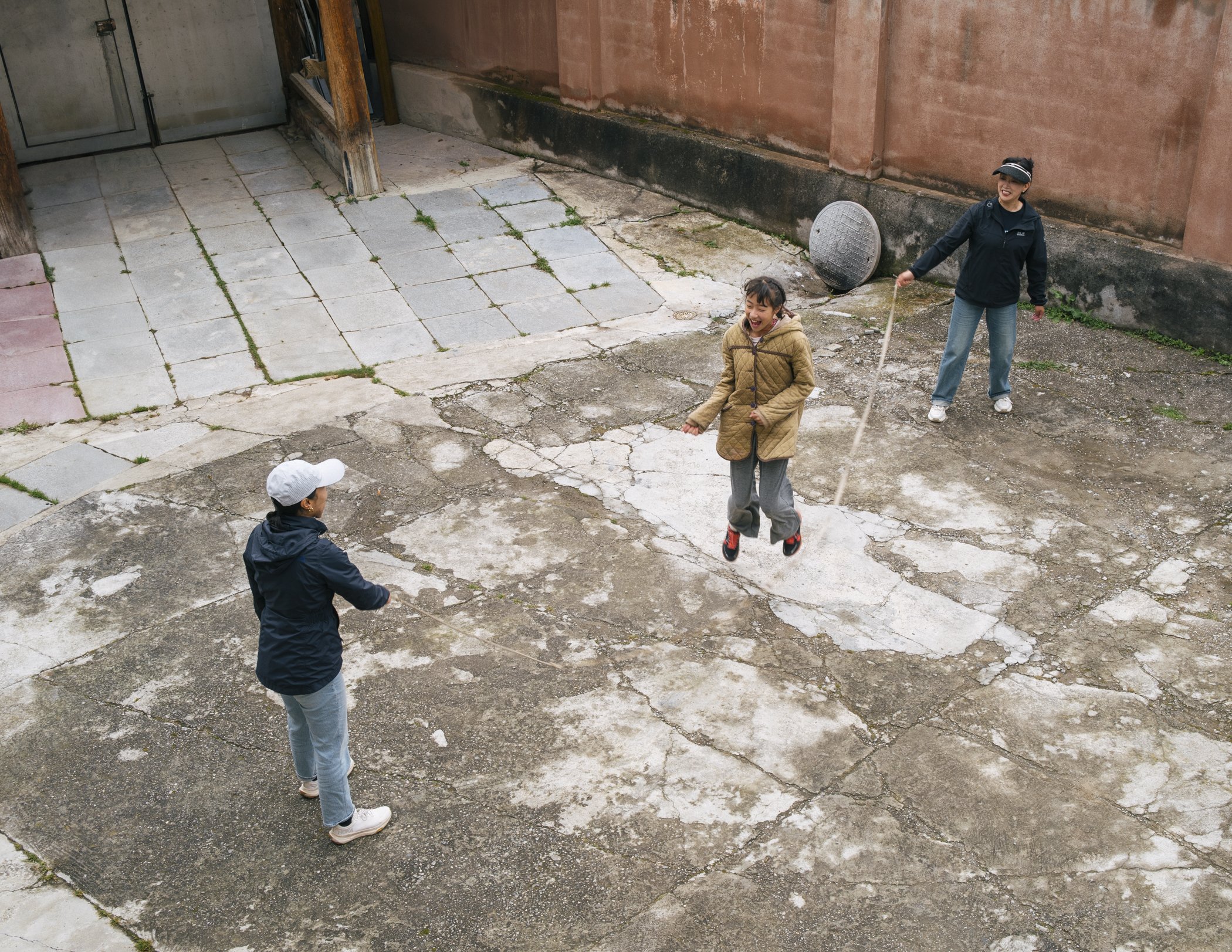 tibet_nicholasswan_leicaq2-14.jpg