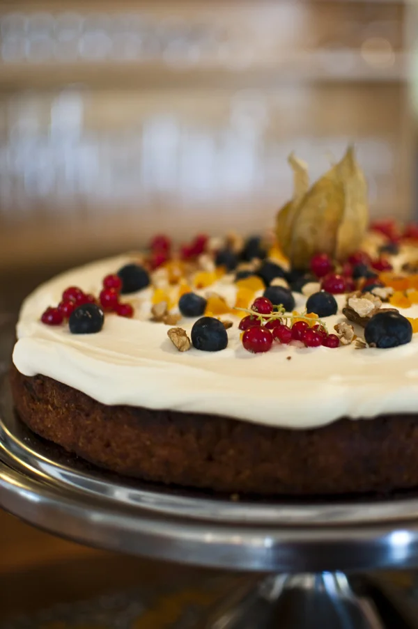hellojlo_food_iceland_cake2.jpg