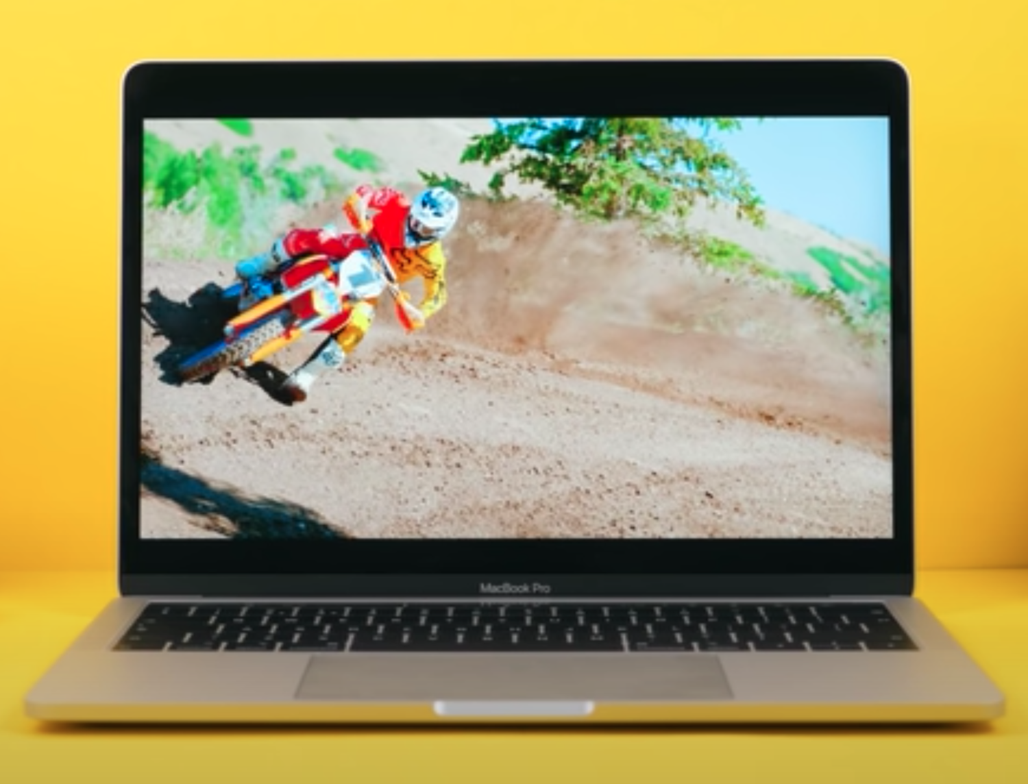 Apple MacBook Pro 13 (2020) review: Just take my money, and go