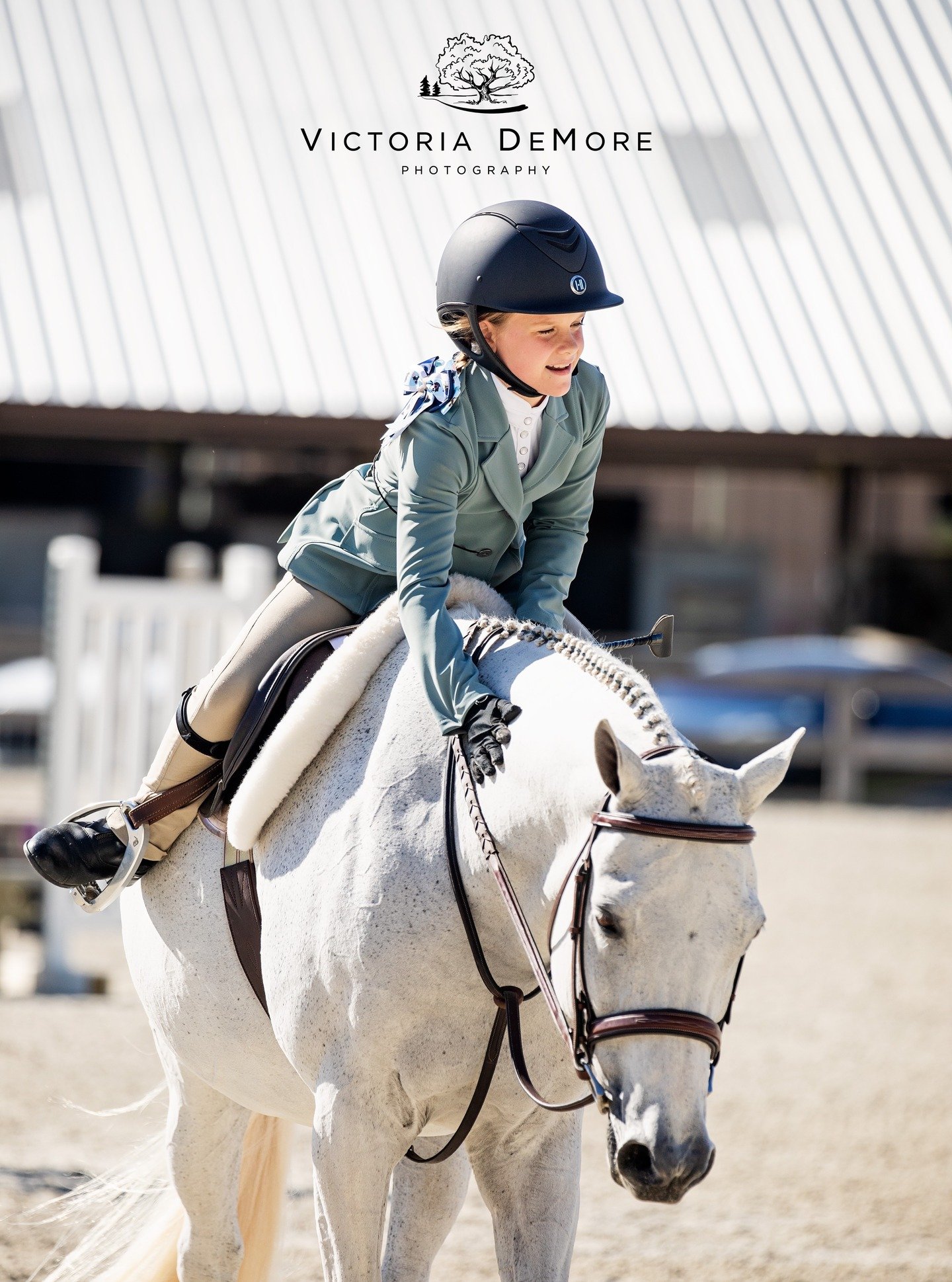 🥰😍 There for all your smiles and pony pats - thank you CFHJA family for having us for a great 3 days in Tampa! The Victoria DeMore Photography team always loves being ringside for you and can't wait to see you all again in November 💛 Photos are no