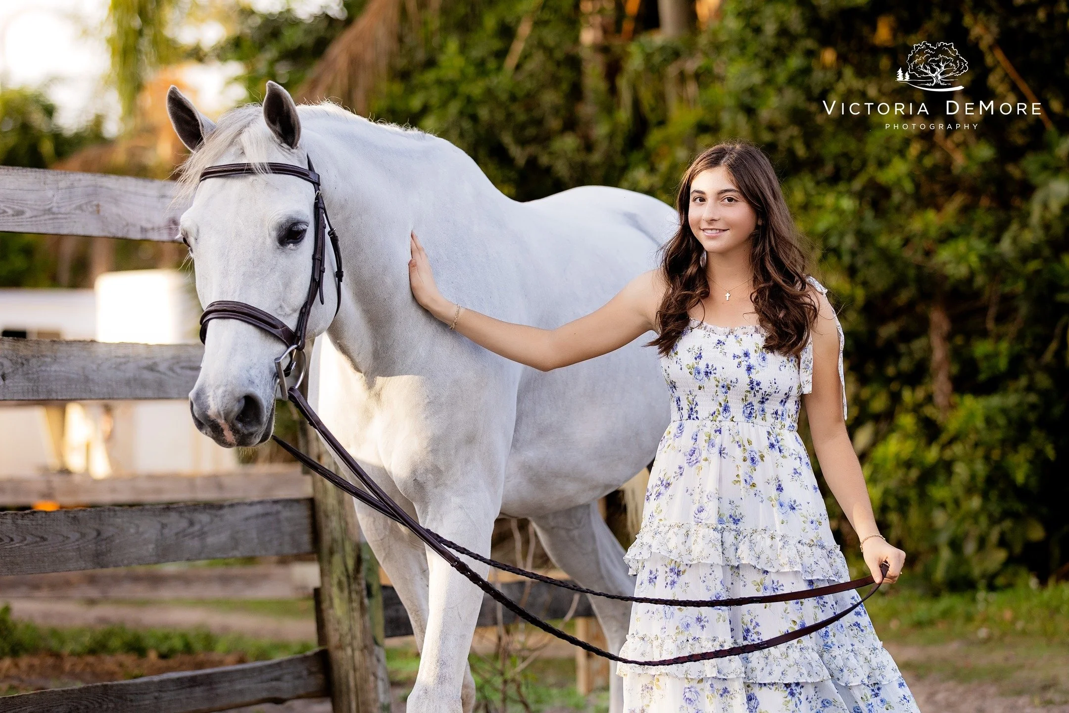 Playing catch up on a wild and very busy week and finally tackling some sneak peeks! 💛 Having just celebrated a birthday yesterday, I think it's an excellent time to reflect a little and feel sappy. 39 years on this planet, 21 of them in Florida, I'