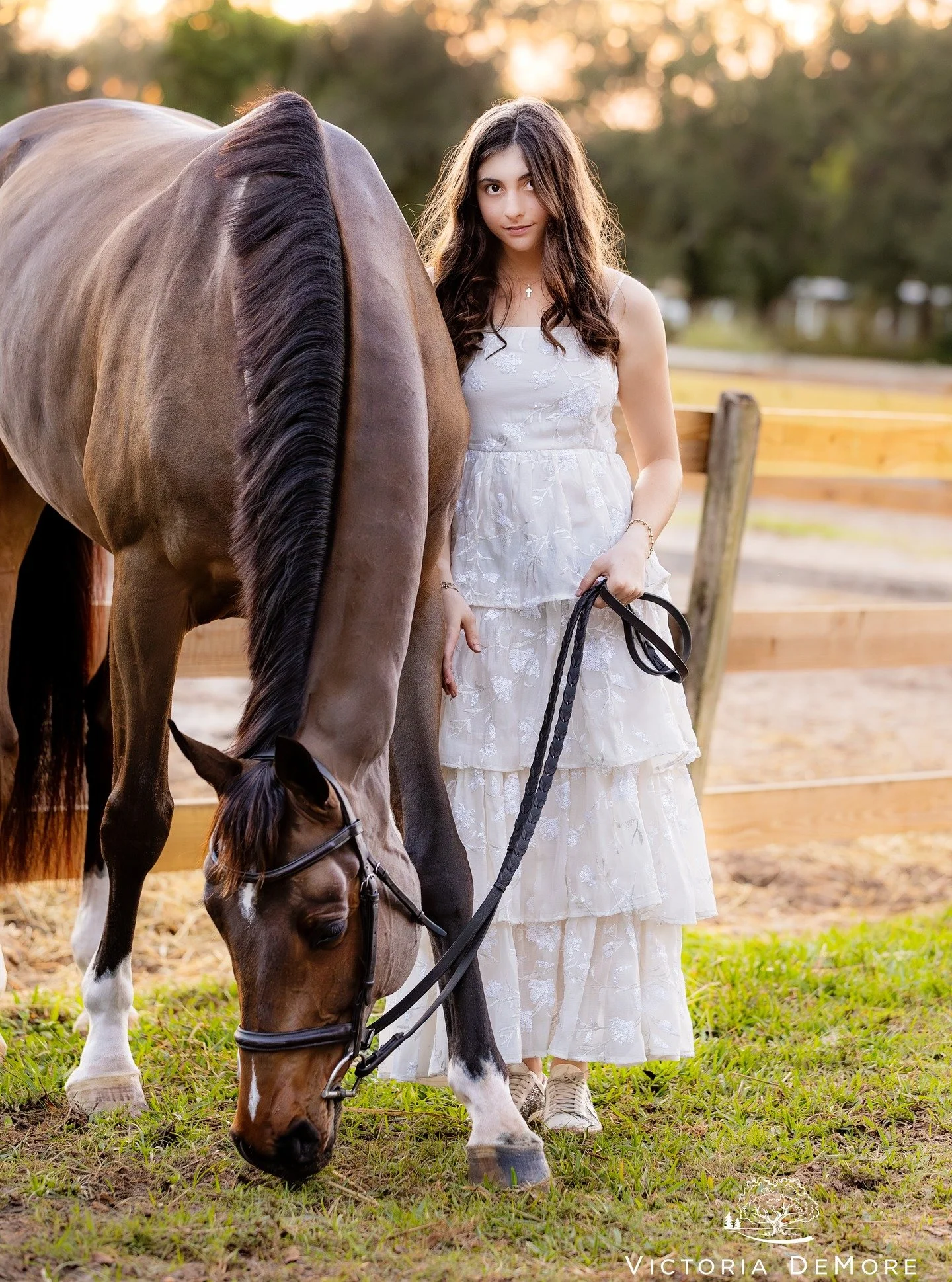 Playing catch up on a wild and very busy week and finally tackling some sneak peeks! 💛 Having just celebrated a birthday yesterday, I think it's an excellent time to reflect a little and feel sappy. 39 years on this planet, 21 of them in Florida, I'