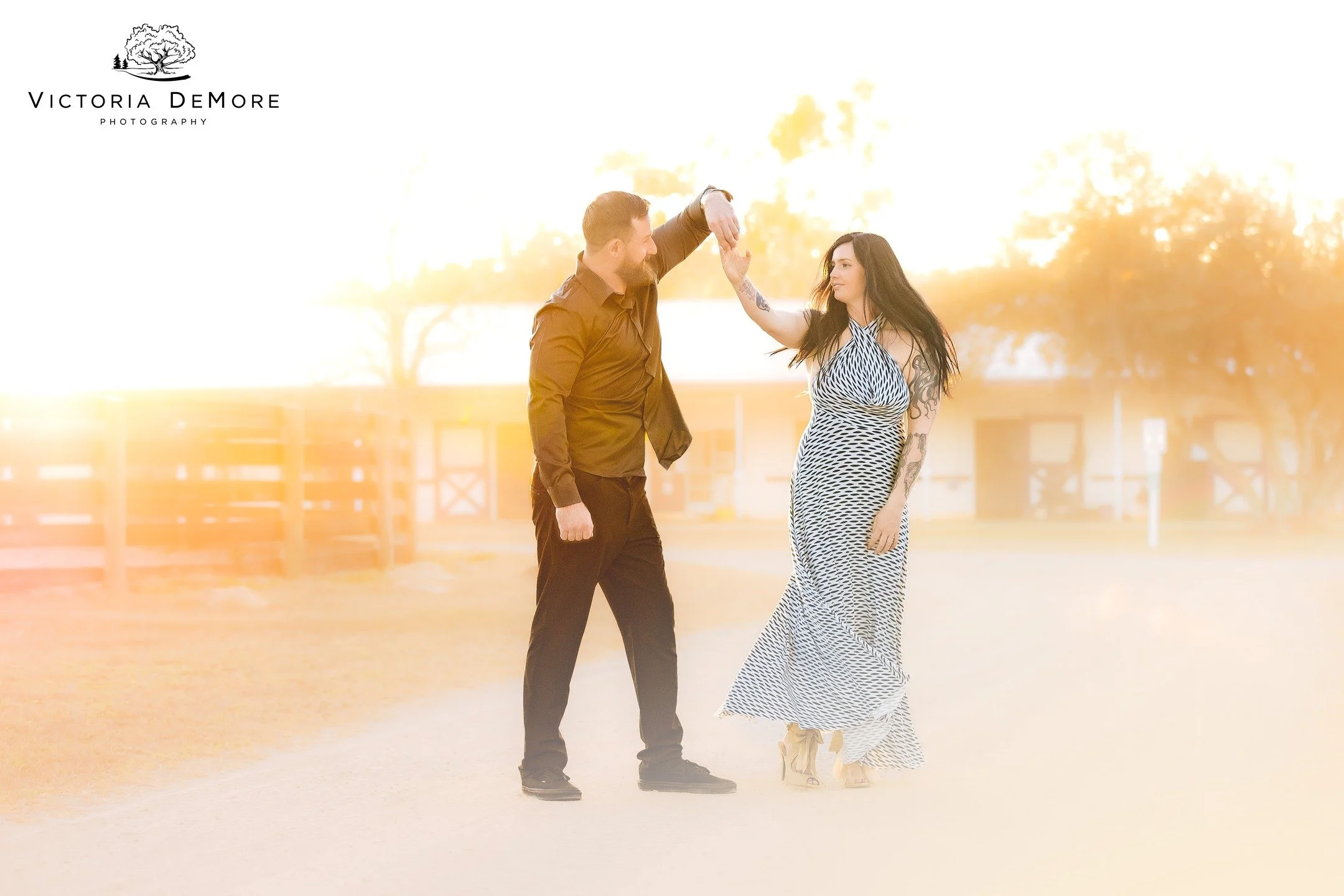 You're going to see a lot more sneak peeks from this amazing couple's engagement shoot soon... but I have to hurry up and get a shout out post for my new assistant, Dumpling. This fabulous goose immediately got to work, taking the initiative to creat