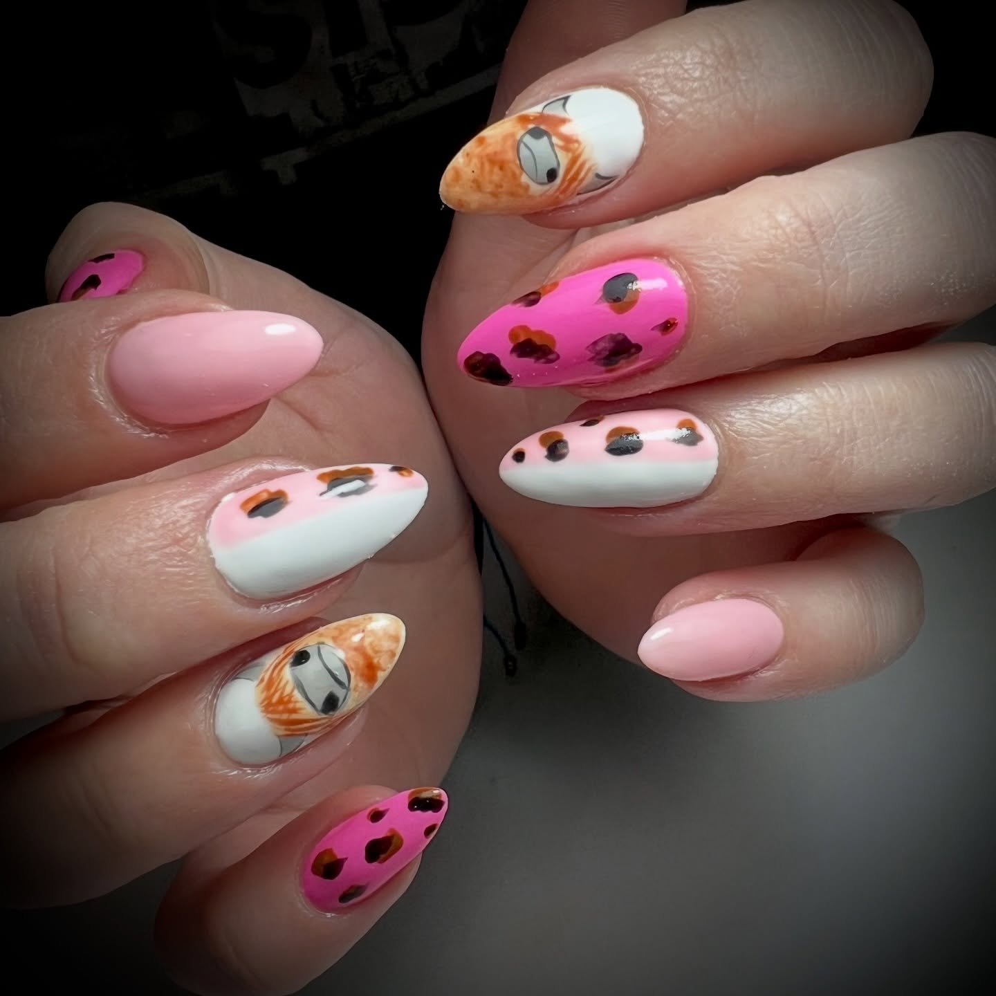 Current obsession: Highland cow nails 🤍🐮

Cute, cosy and just the right amount of chaotic.

If you&rsquo;re still in your &ldquo;soft pinks but make it fun&rdquo; era, this is your sign to add a little nail art moment to your next appointment.

Mes