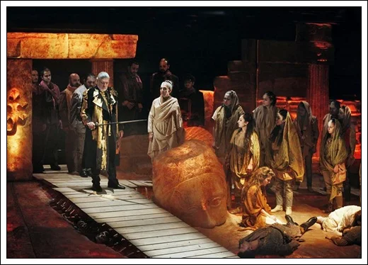 Image taken from http://leylakdali.blogspot.com/2012_11_01_archive.html