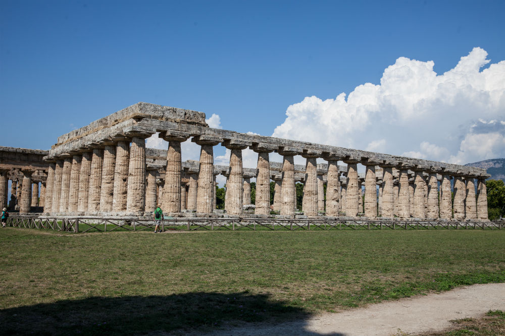 Paestum temple.jpg