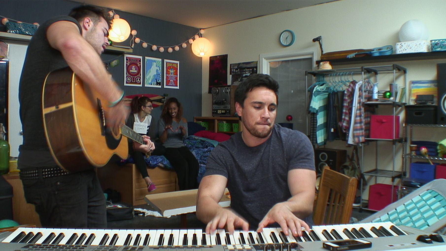 Chester_plays_music_905_2x.png