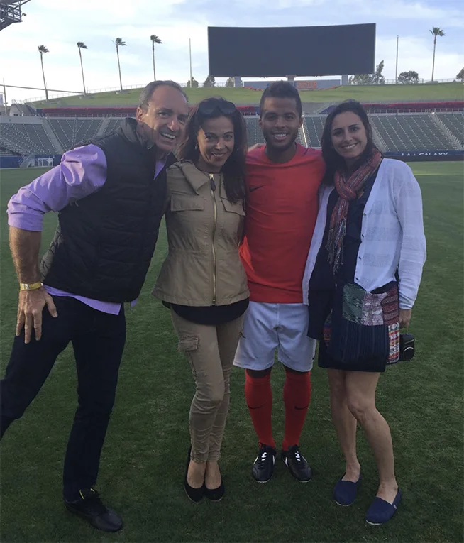 Dario, Rosalba, Gio dos Santos, and Daniella
