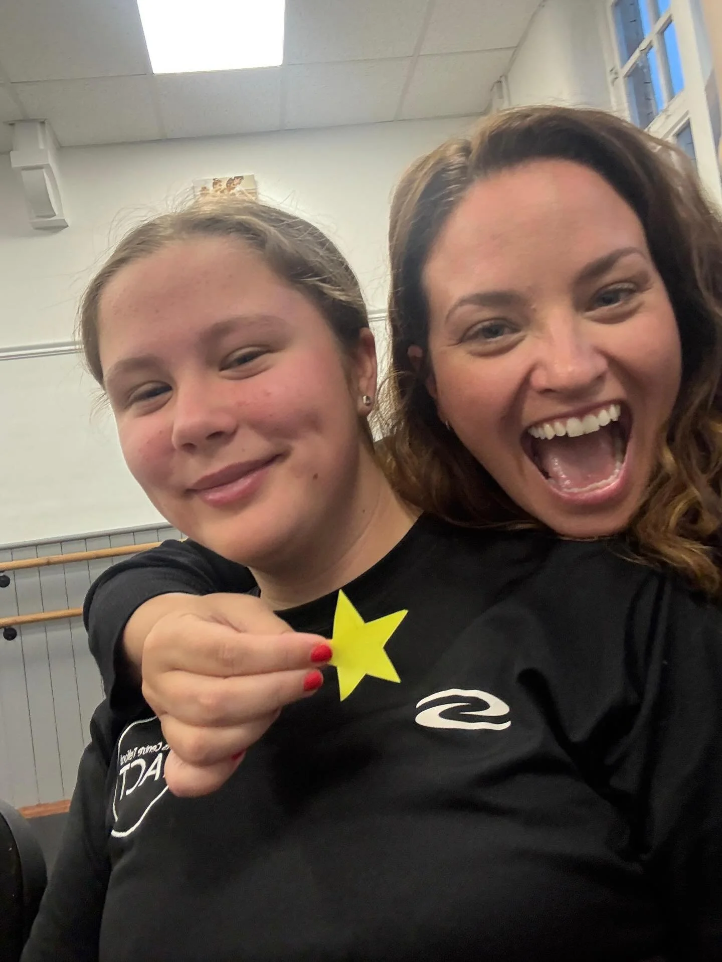 🌟 STUDENT SHOUTOUT - ISLA!
🌟 We’re so proud of Isla, who has been working incredibly hard both in and out of lessons to prepare for her LCM Musical Theatre exam! 
🌟 Isla has shown amazing perseverance, dedication, and creativity, producing
