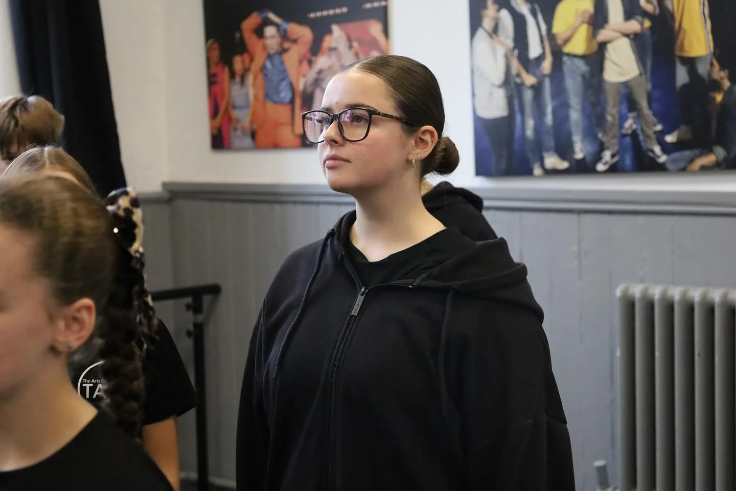 🌟 STUDENT SHOUTOUT FROM AARON - BETTY!
🌟 Betty started her acting lessons with Aaron this term, and is already showing great progress. She started on Shakespeare from Day 1 and has risen to the challenge! She has a clear passion and skill for stor