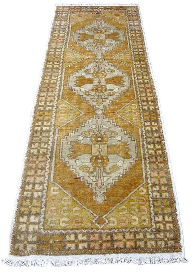 Turkish Ushak Rug: $1600