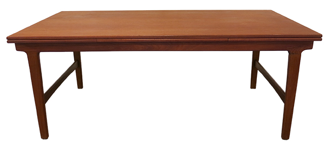 Teak dining table 01.jpg