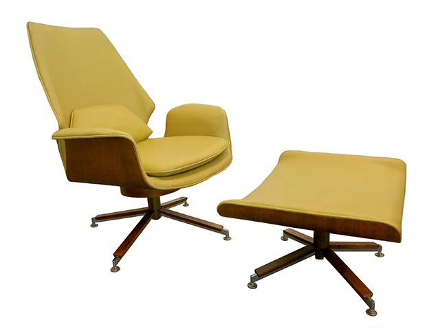 Kia Kristiansen desk.jpg