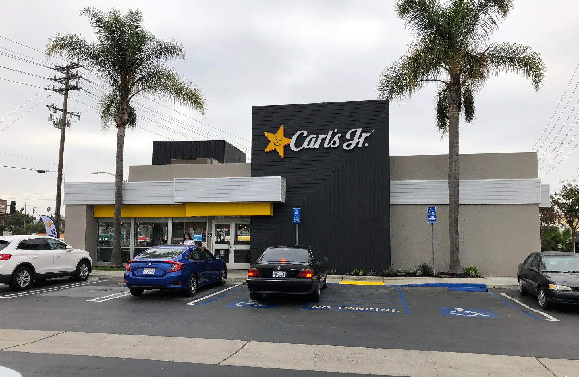 Carl's Jr. New Look - Costa Mesa, CA