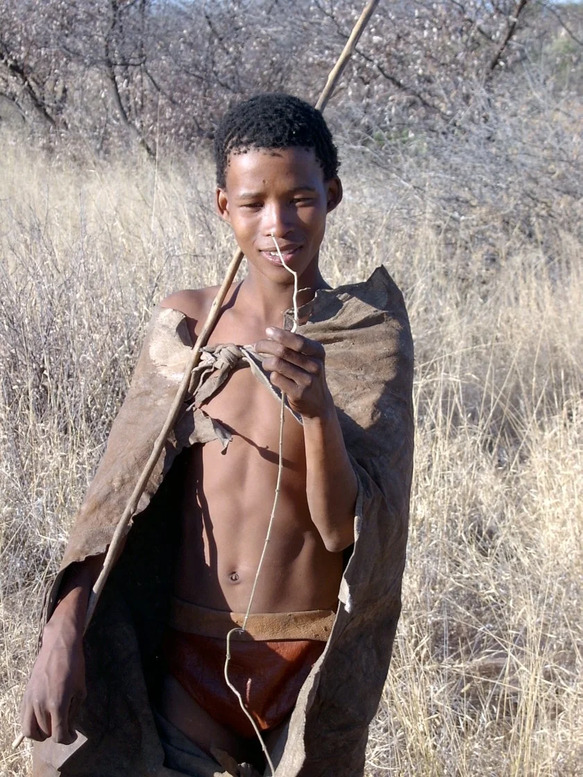 Joven bosquimano , Ghazni, Botsuana, por Petr Kosina, CC BY-NC 2.0