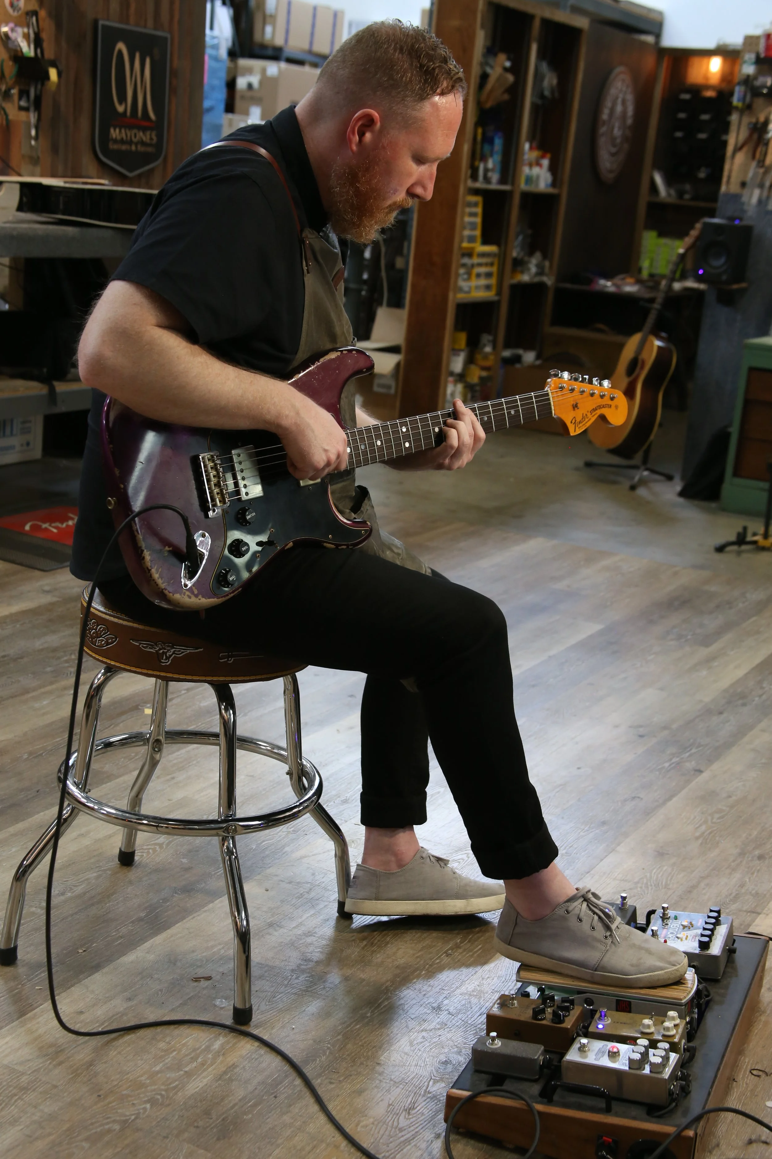 HUTCH & SONS GUITAR REPAIR